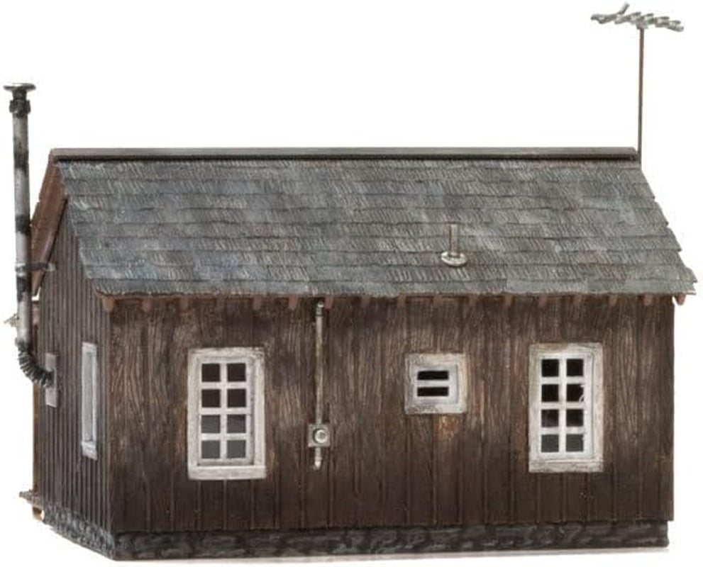 Rustic Cabin Model in HO Scale by Woodland Scenics