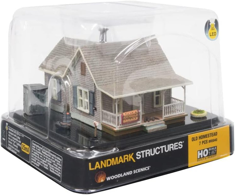 Old Homestead House HO Scale Model by Woodland Scenics