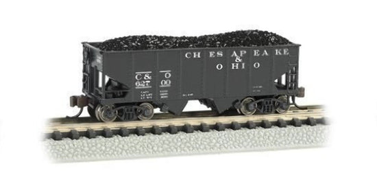 N scale Bachmann USRA 55-ton 2-bay hopper car in Chesapeake and Ohio livery, detailed model for model train layouts.