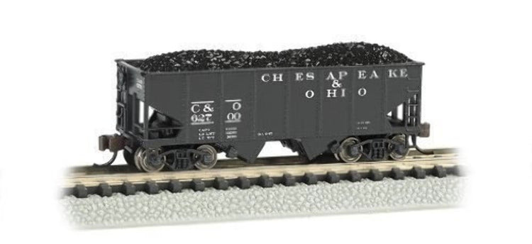 N scale Bachmann USRA 55-ton 2-bay hopper car in Chesapeake and Ohio livery, detailed model for model train layouts.