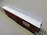 Three VISIONLINE Northern Pacific stock cars in O gauge model 2226900, detailed model train cars on a track.