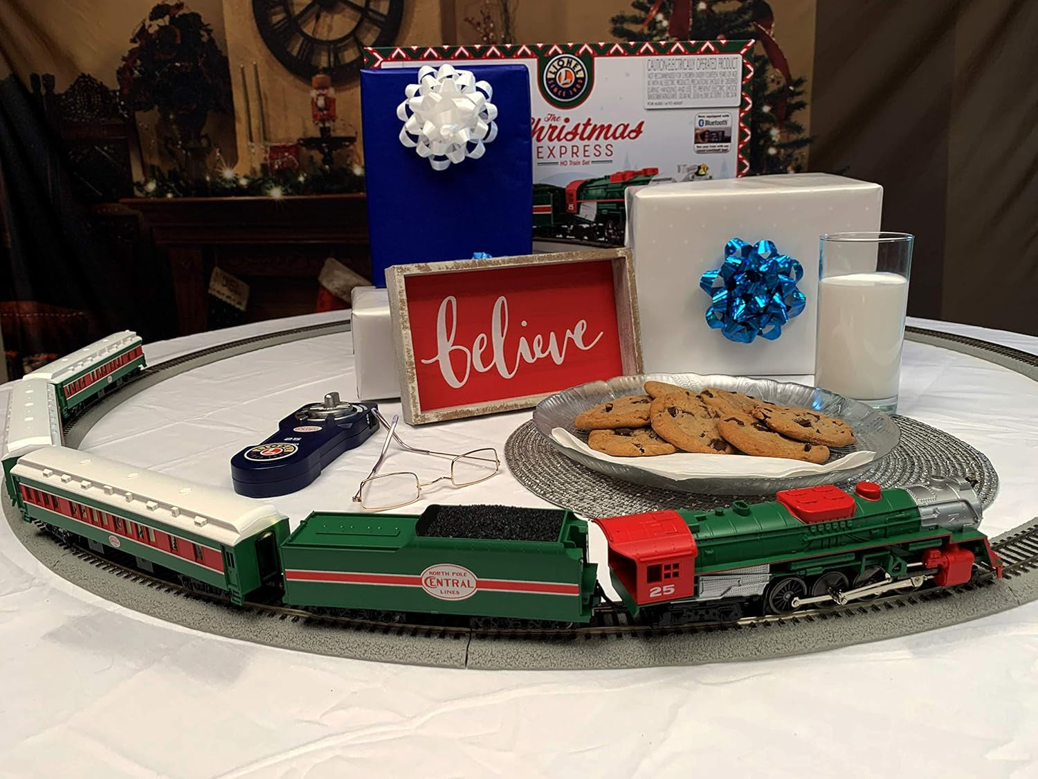 Christmas Express Lionchief Bluetooth Electric HO Gauge Model Train Set with Remote,Multi-Color