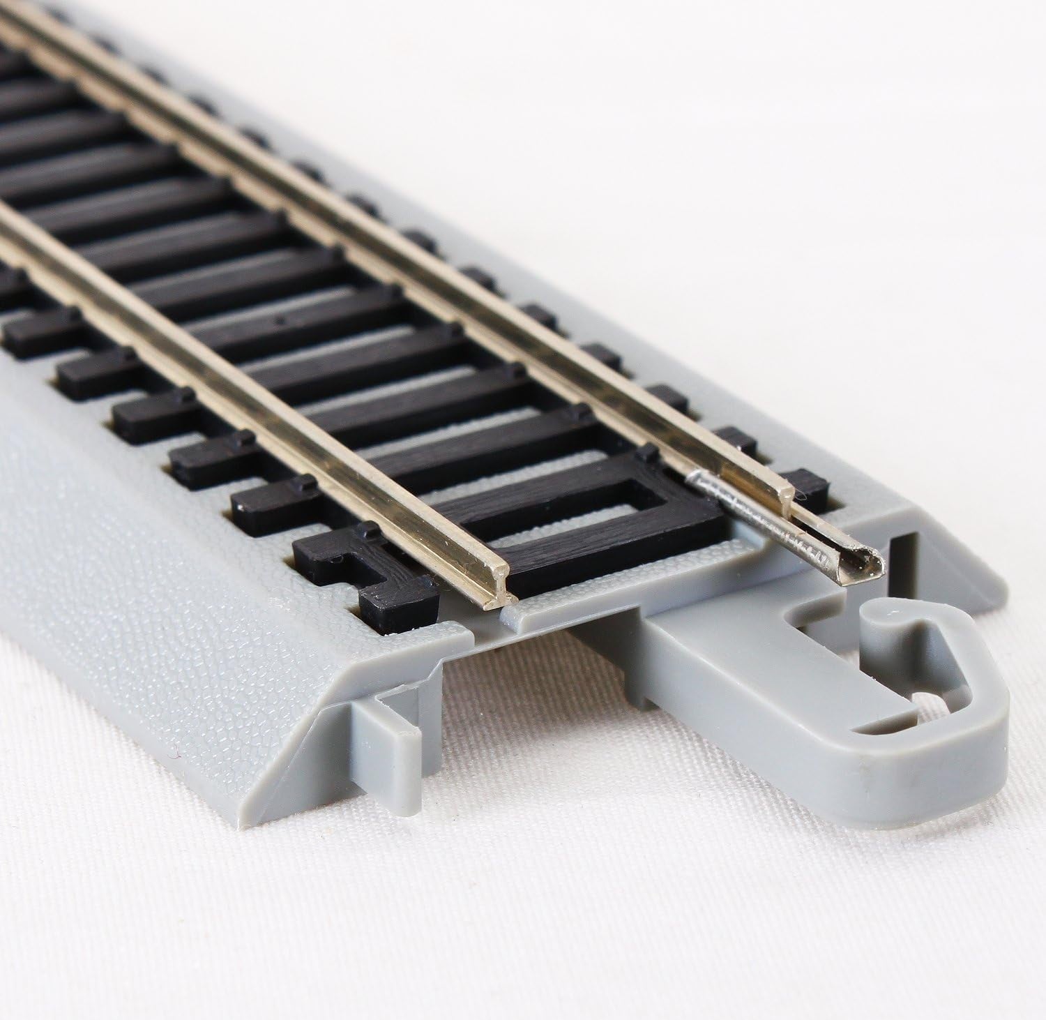Bachmann Trains Snap-Fit E-Z Track 9-Inch Straight Terminal Rerailer with Wire - Nickel Silver Rail and Gray Roadbed - HO Scale