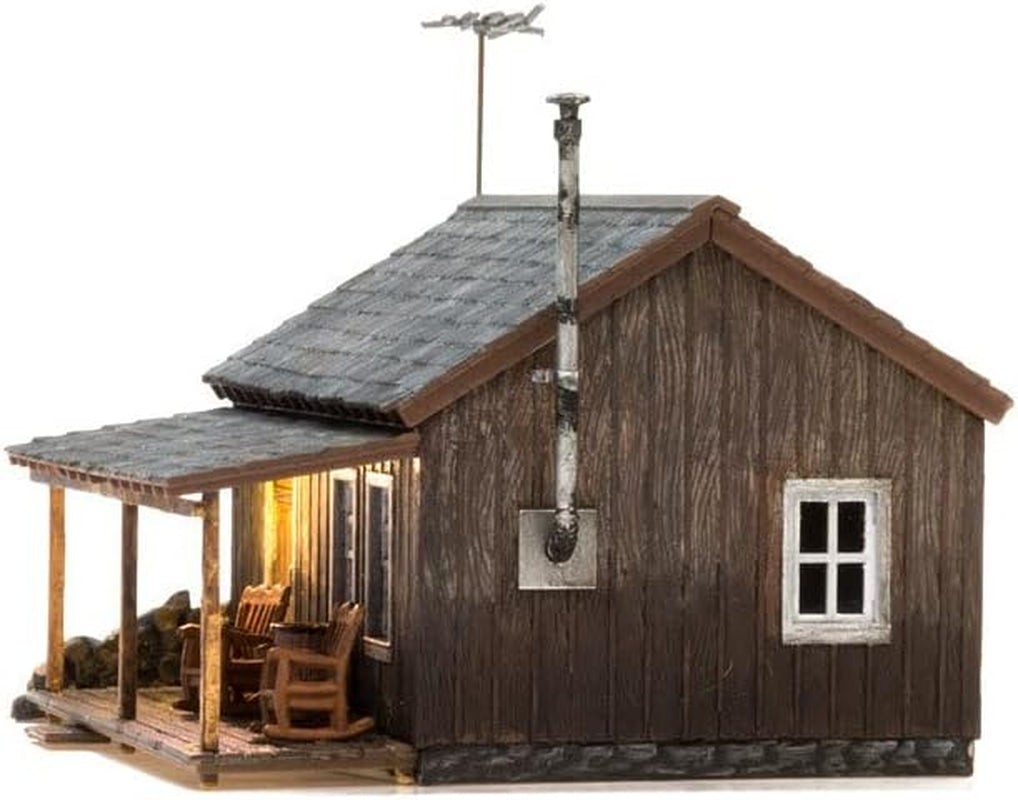 Rustic Cabin Model in HO Scale by Woodland Scenics