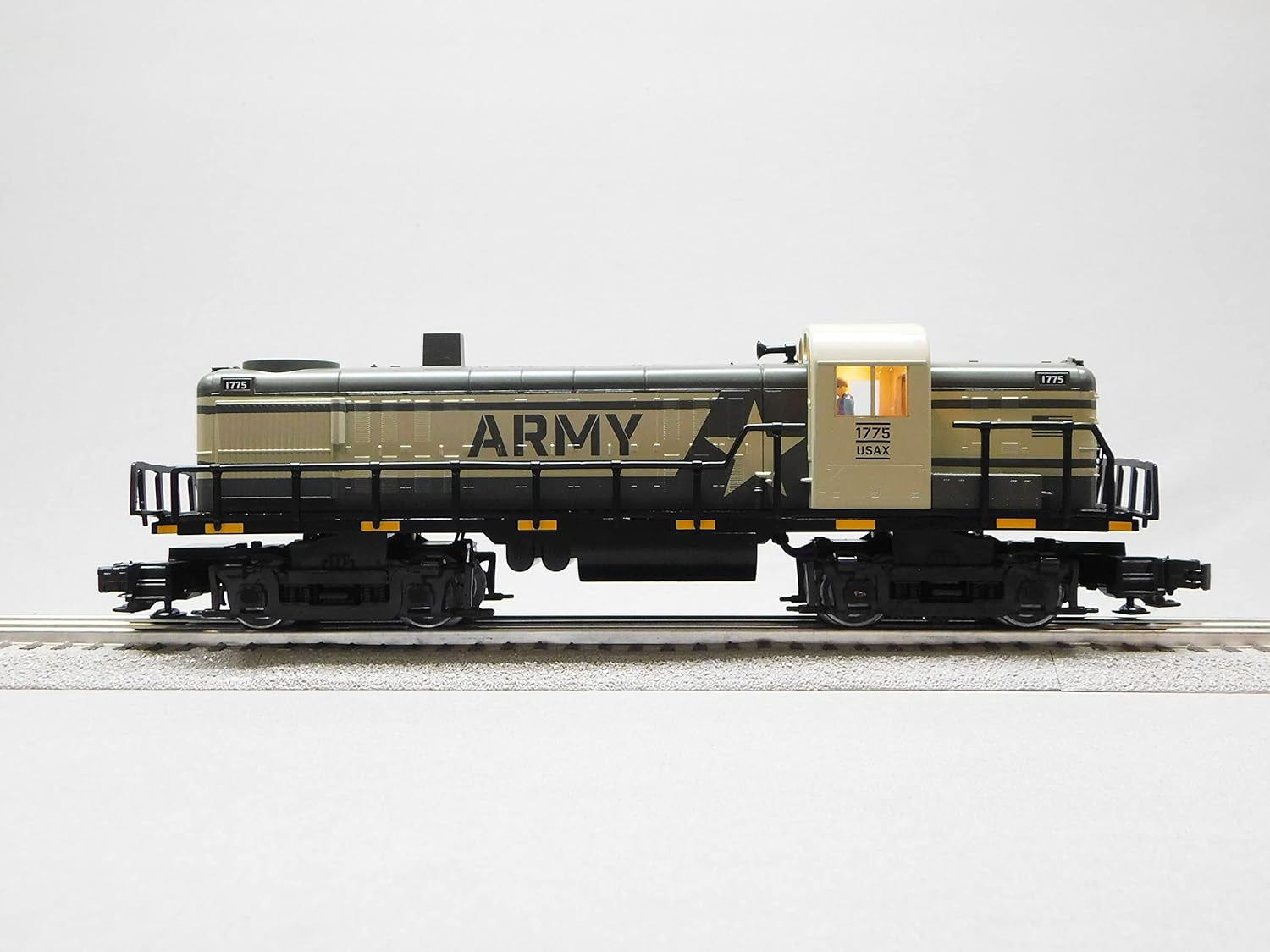 US Army LIONCHIEF RS-3 Diesel Locomotive Engine #1775 O Gauge Model 2223010-E