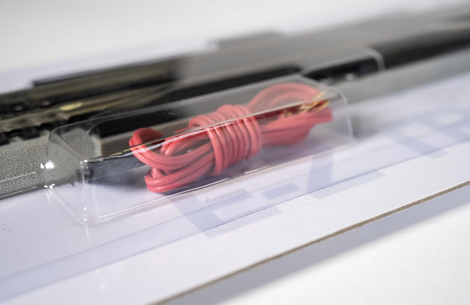 Bachmann Trains Snap-Fit E-Z Track 9-Inch Straight Terminal Rerailer with Wire - Nickel Silver Rail and Gray Roadbed - HO Scale