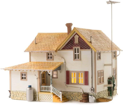 Woodland Scenics HO Scale Corner Porch House - Built and Ready Landmark Structure