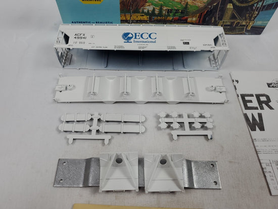 Blue box edition Athearn ECC Ho Scale 55&