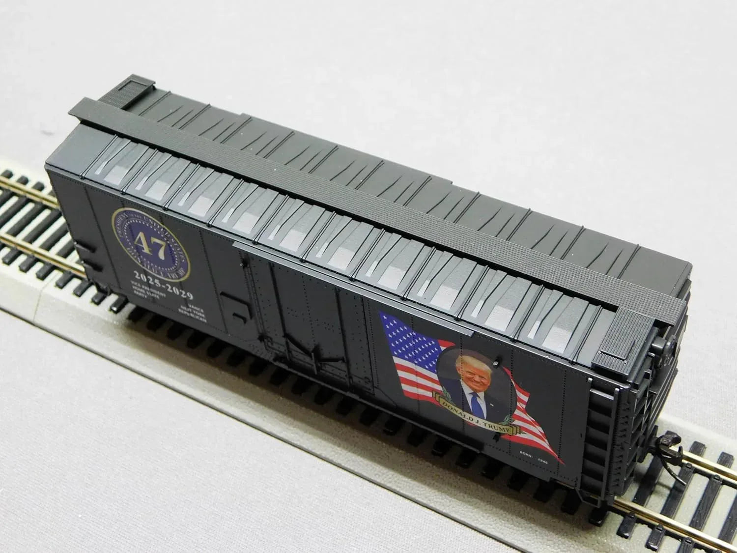 HO scale Micro-Trains 40&