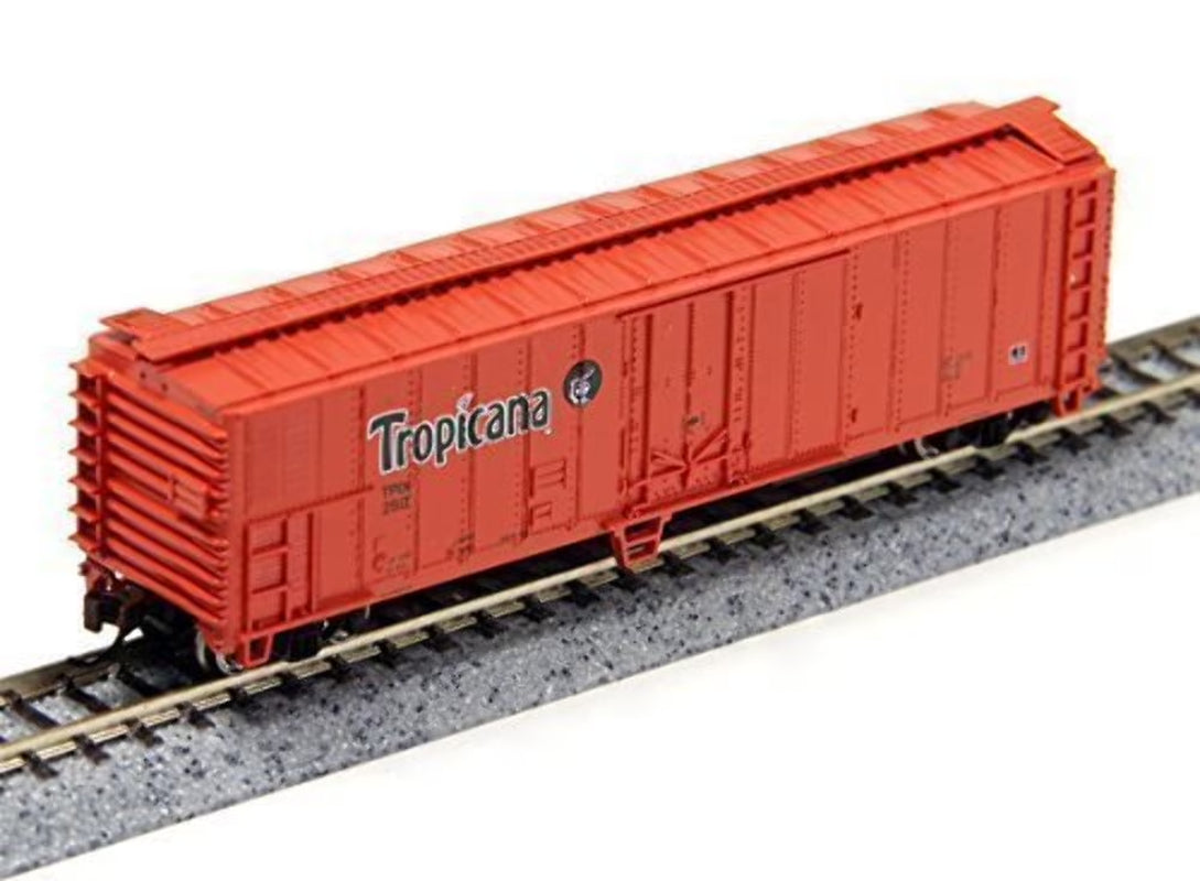 N scale Bachmann Tropicana 50-foot steel refrigerated boxcar 