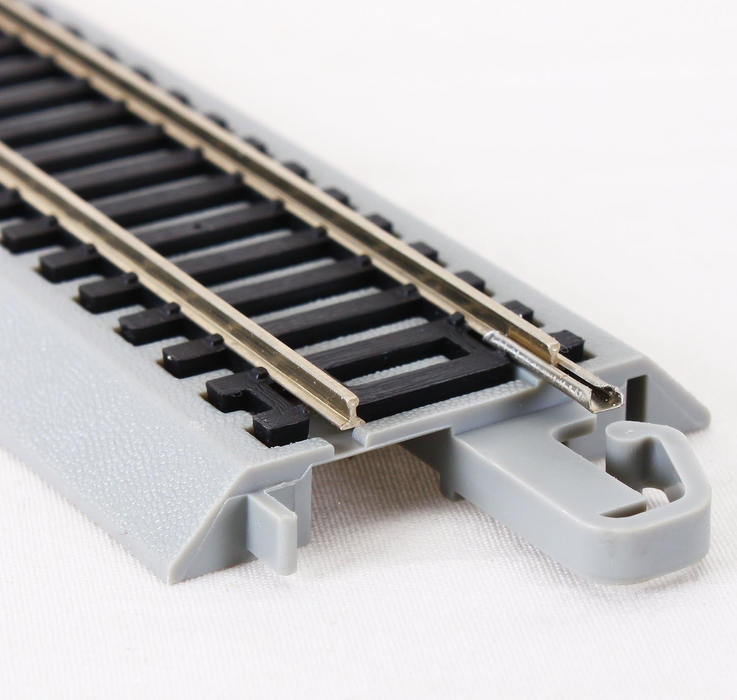 Bachmann Trains Snap-Fit E-Z Track 9-Inch Straight Track (4-Pack) - Nickel Silver Rail with Gray Roadbed - HO Scale