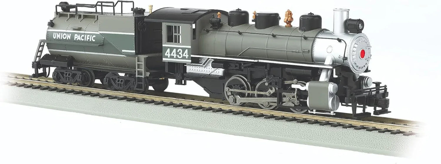 Bachmann HO Scale USRA 0-6-0 Union Pacific locomotive with smoke and Vanderbilt tender, model 