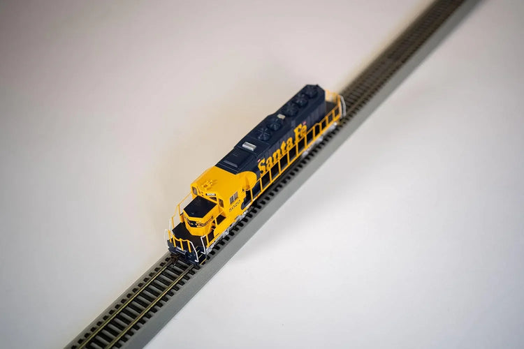 Rev up your model train game with the Bachmann Santa Fe 