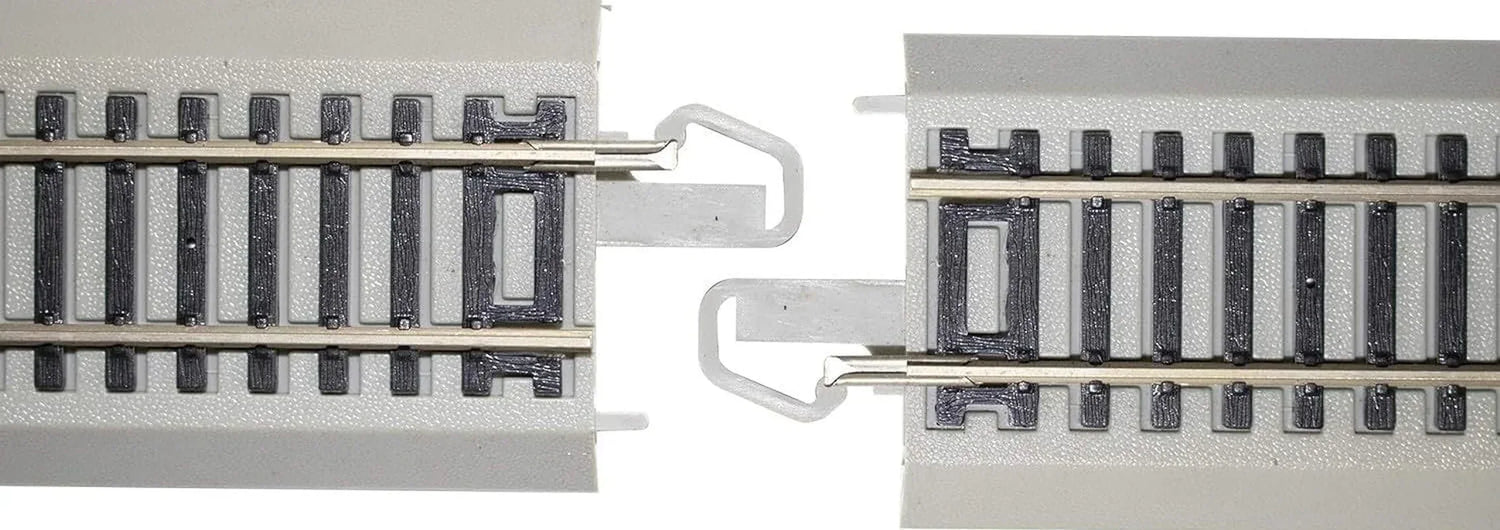 Bachmann Trains E-Z Track 18-inch radius curved track set with four nickel silver rails and gray roadbed for HO scale model train layout.