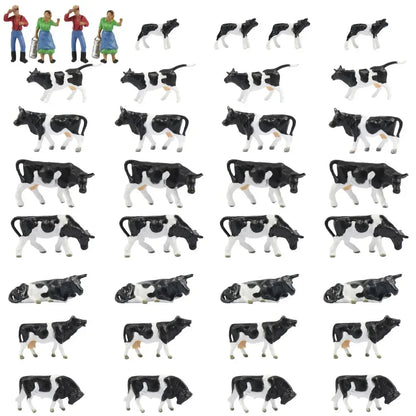 HO scale 1:87 model train farm set with horses, cows, figures, and farm accessories in detailed miniature scene.