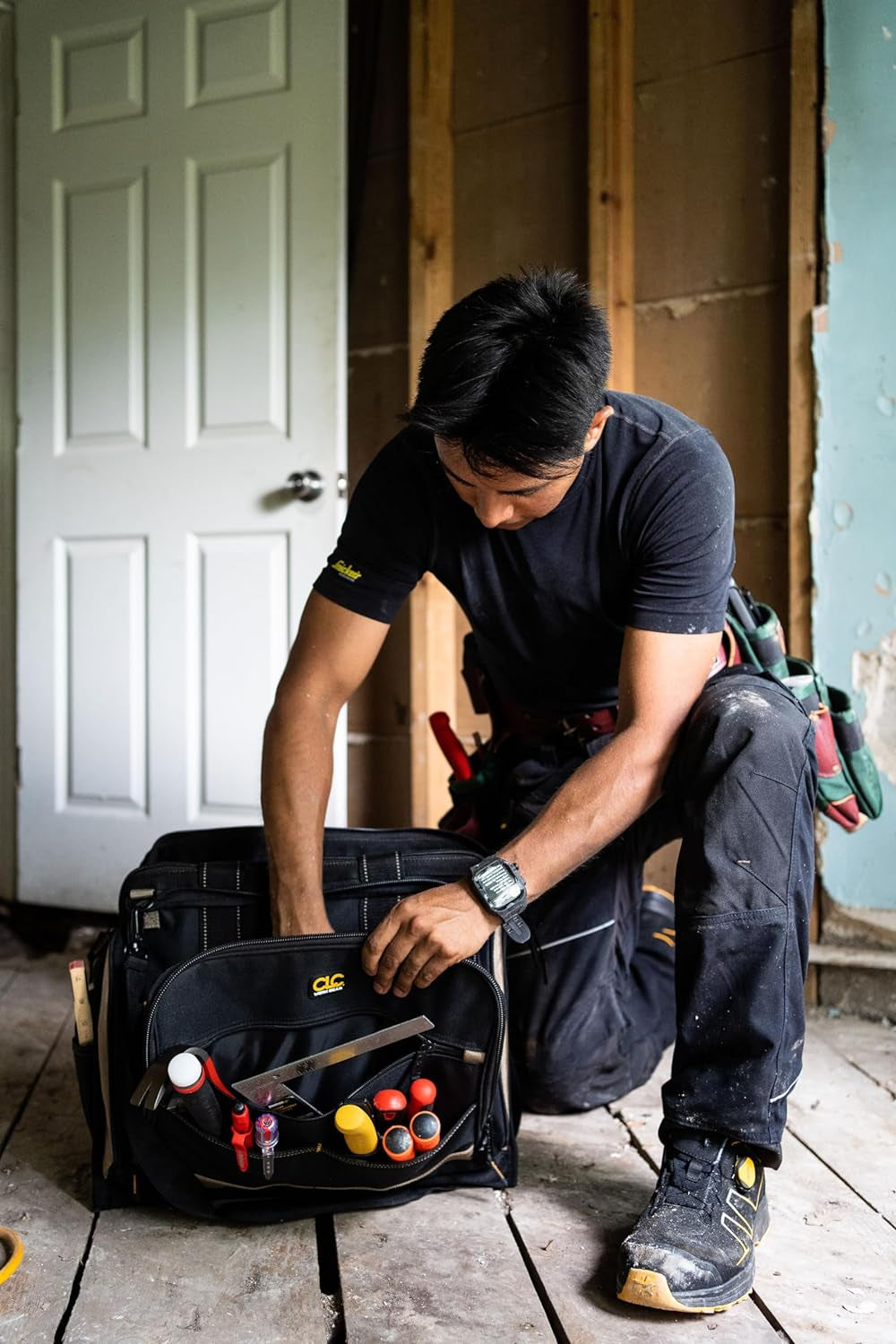 Ultimate 50 Pocket Multi-Compartment Tool Bag for Professionals and DIY Enthusiasts