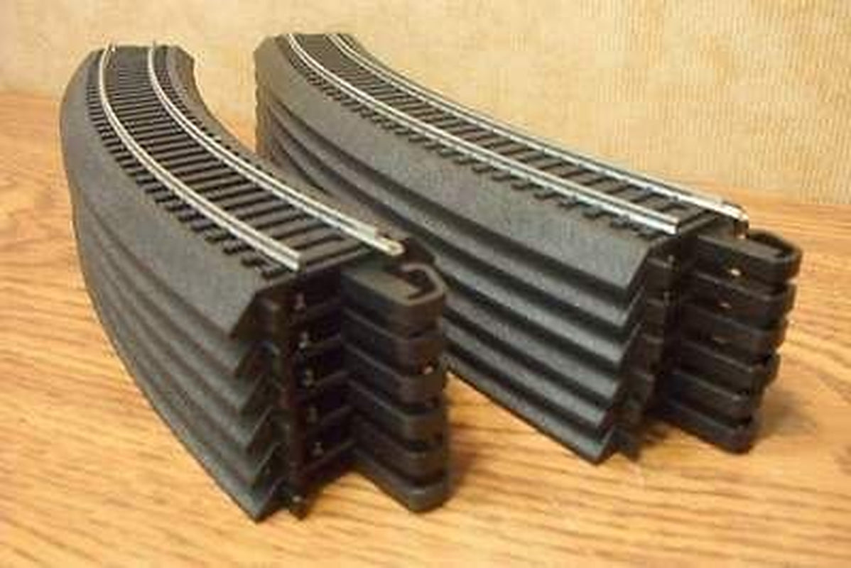 HO Scale Bachmann Steel Alloy EZ Track - Set of 12 Curved Track Pieces with 18" Radius for Model Railroads