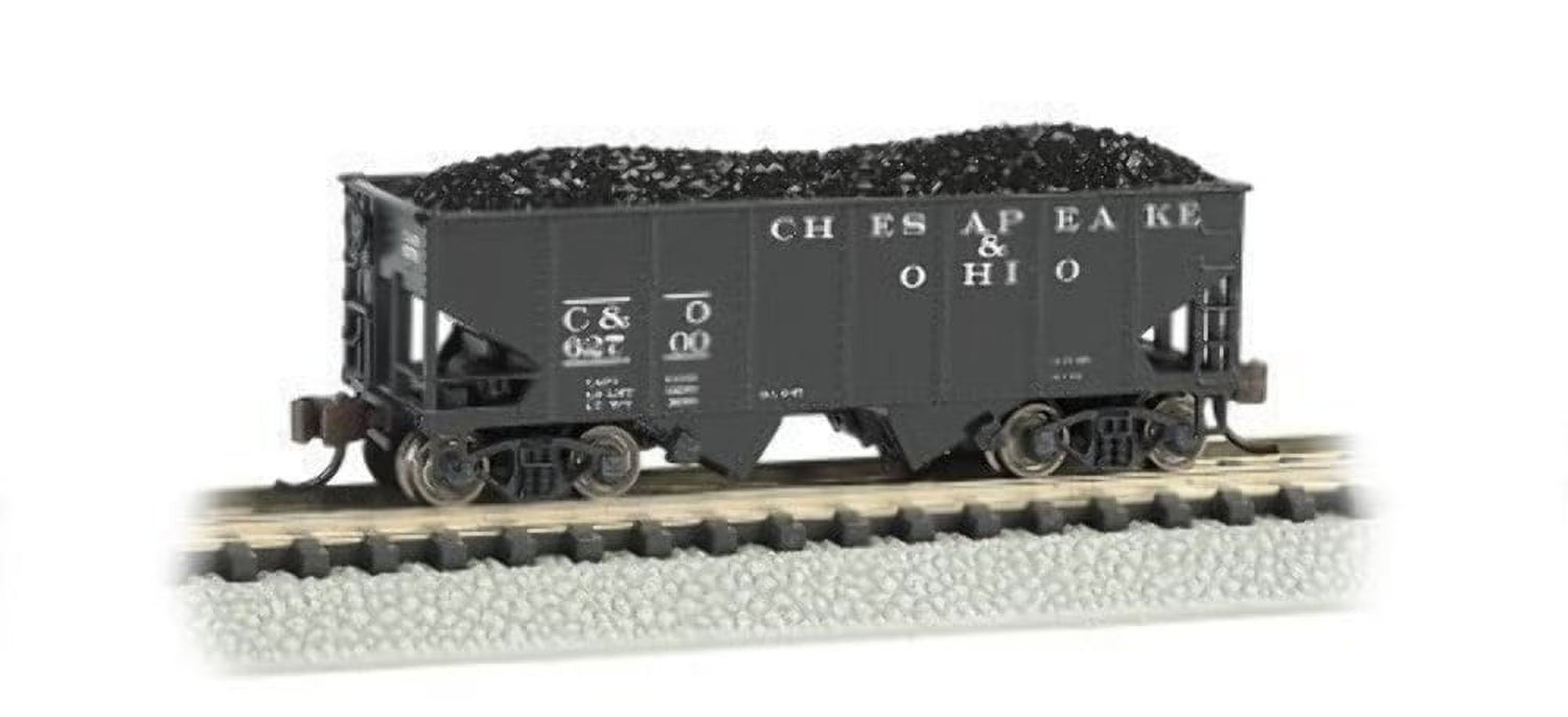 N scale Bachmann USRA 55-ton 2-bay hopper car in Chesapeake and Ohio livery, detailed model for model train layouts.