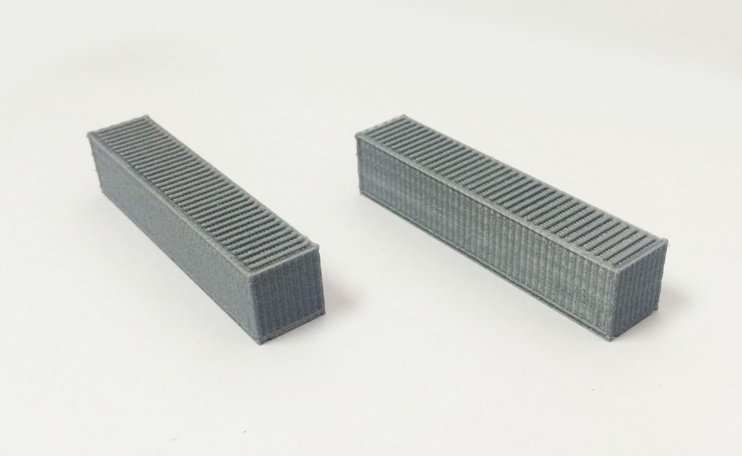 Transform Your N Scale Layout with 2 Stunning Silver 40Ft Freight Containers from Outland Models! 🚂✨ #ModelTrains #RailwayAccessories