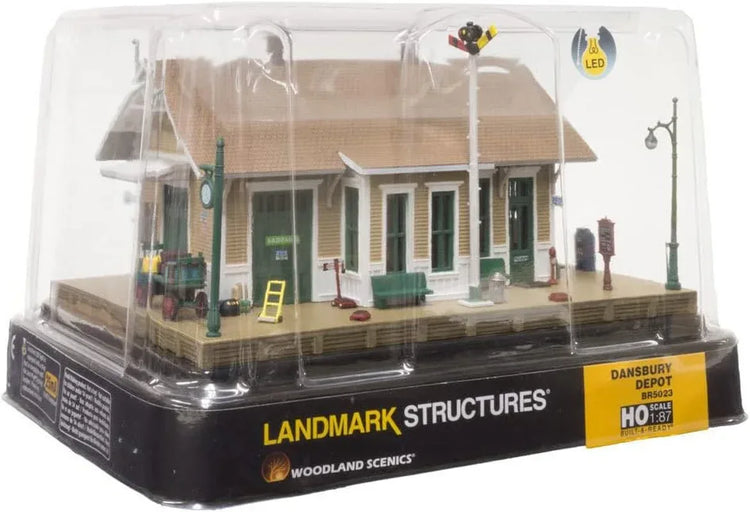 HO scale Danbury Depot model by Woodland Scenics, detailed miniature building for model train layouts.